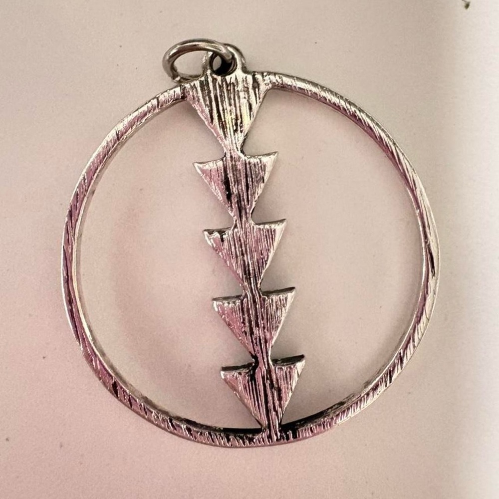 Chic Silver tone Necklace pendant with Multicolor Triangle Accents - Picture 4 of 4